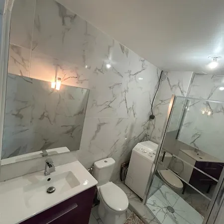 Ideal En Famille Parking Prive Appartement